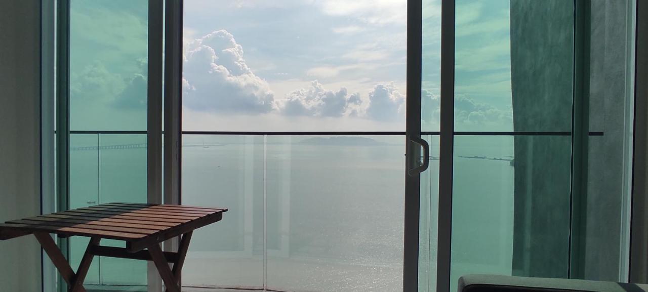 Infinite Seaview With Penang Bridge Suite With Sunrise Up To 11 Person Bayan Lepas Eksteriør bilde