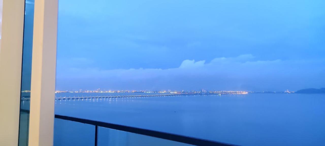 Infinite Seaview With Penang Bridge Suite With Sunrise Up To 11 Person Bayan Lepas Eksteriør bilde