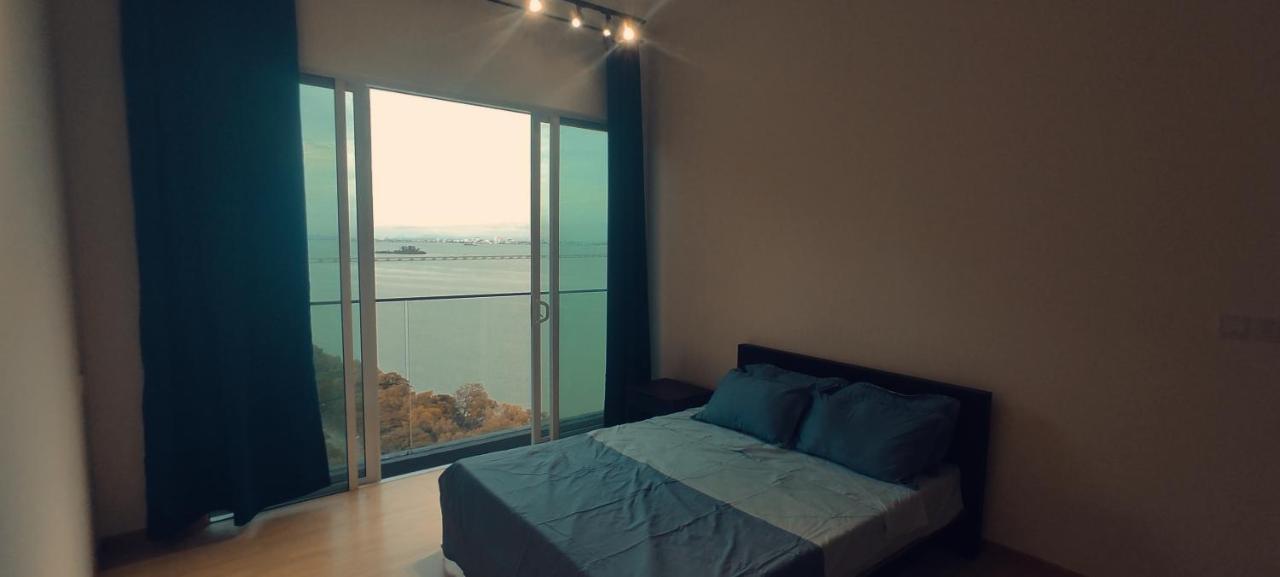 Infinite Seaview With Penang Bridge Suite With Sunrise Up To 11 Person Bayan Lepas Eksteriør bilde